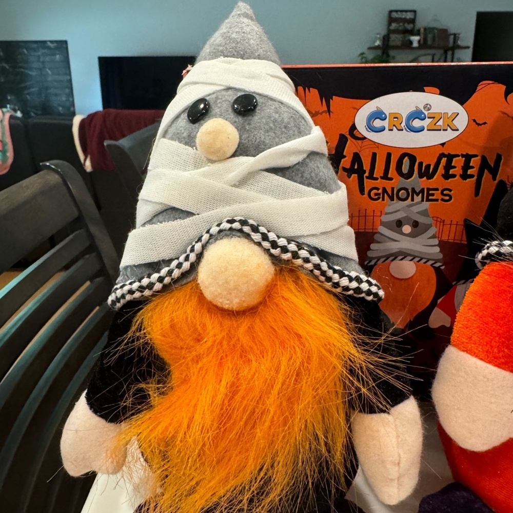 NWT set of 3 Plush Halloween Gnomes In Box - Picture 9 of 10